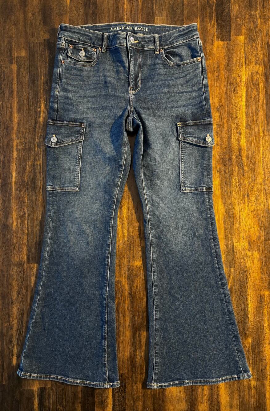 American Eagle Womens 10 31 x 30 Flare Jean Cargo Pockets Stretch Denim Low Rise